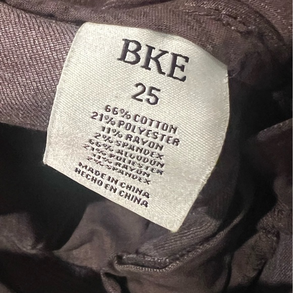 BKE Parker Stretch Cuffed Pants - Picture 2 of 16